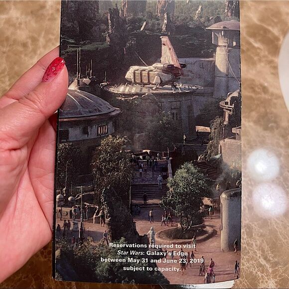 Star Wars Galaxy’s Edge Disneyland Opening 2019 Pins & Map - Picture 6 of 6